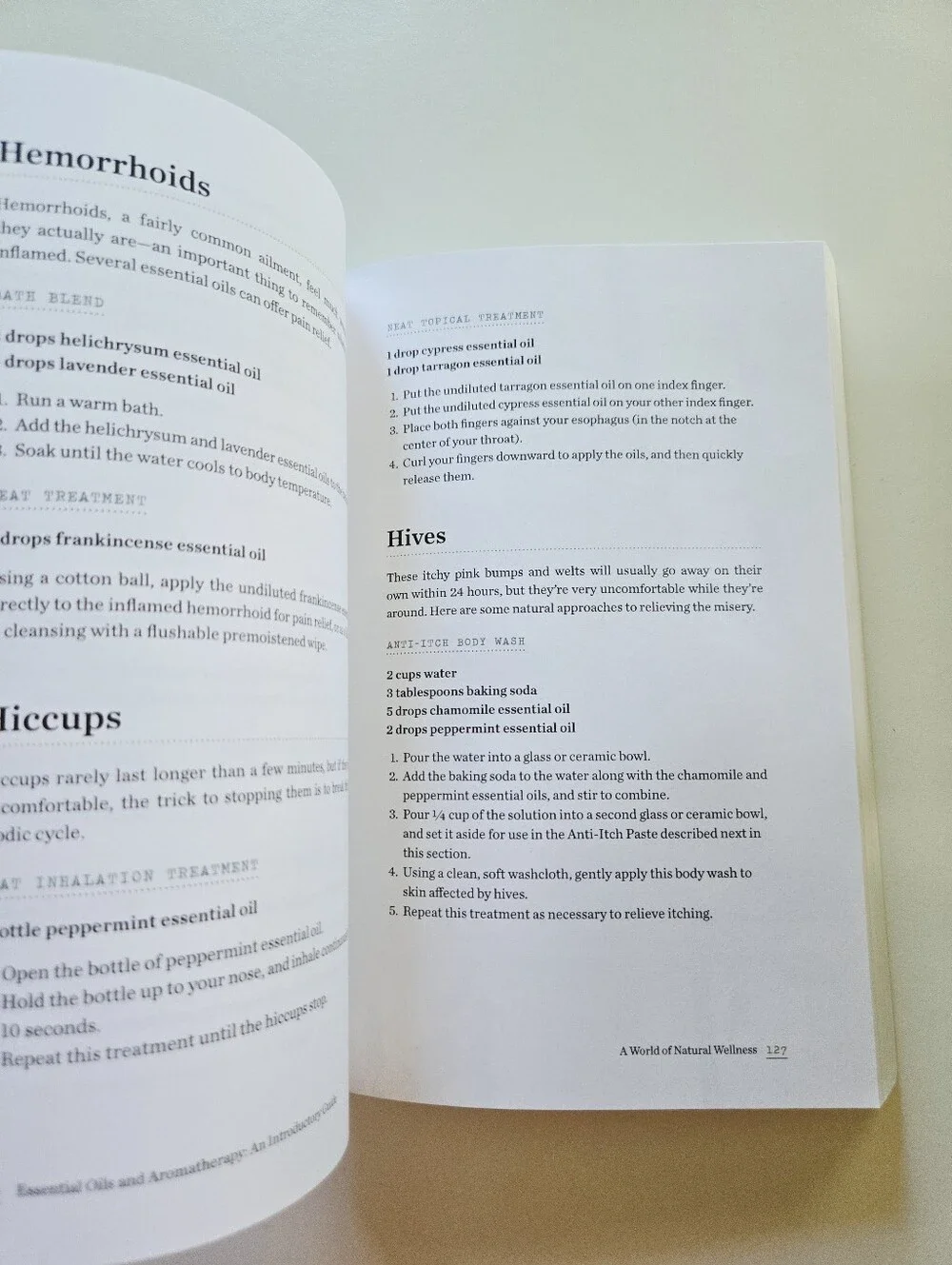 Essential Oils and Aromatherapy: 300 Recipes by Sonoma Press 2014 Trade PB
